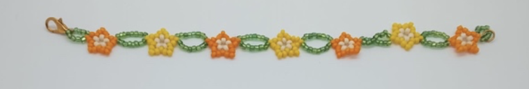 Stars-and-circles beaded bracelet for a playful time