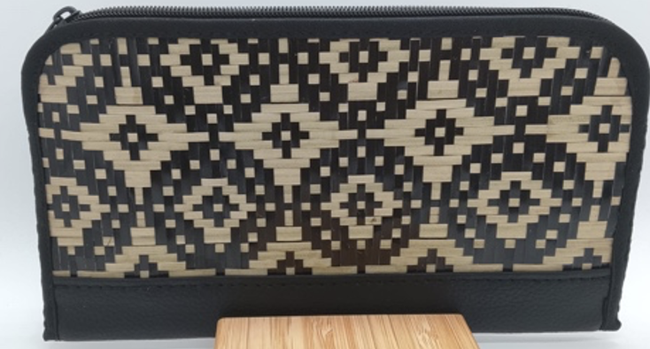 Halo flower wallet by Dusun Sook