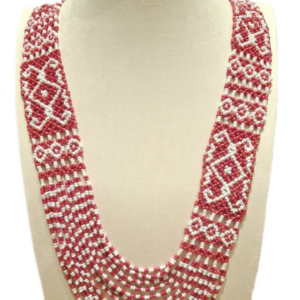 Red and white vinusak motif necklace