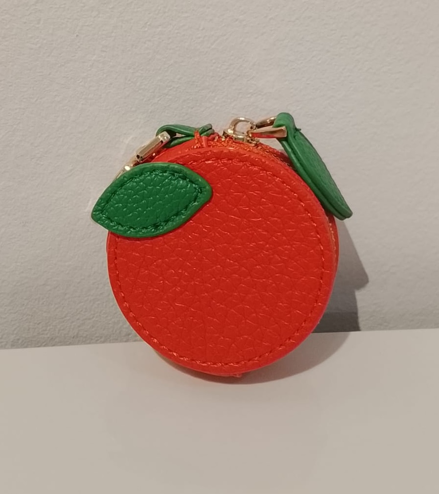 Lucky orange (6.5~cm diameter)