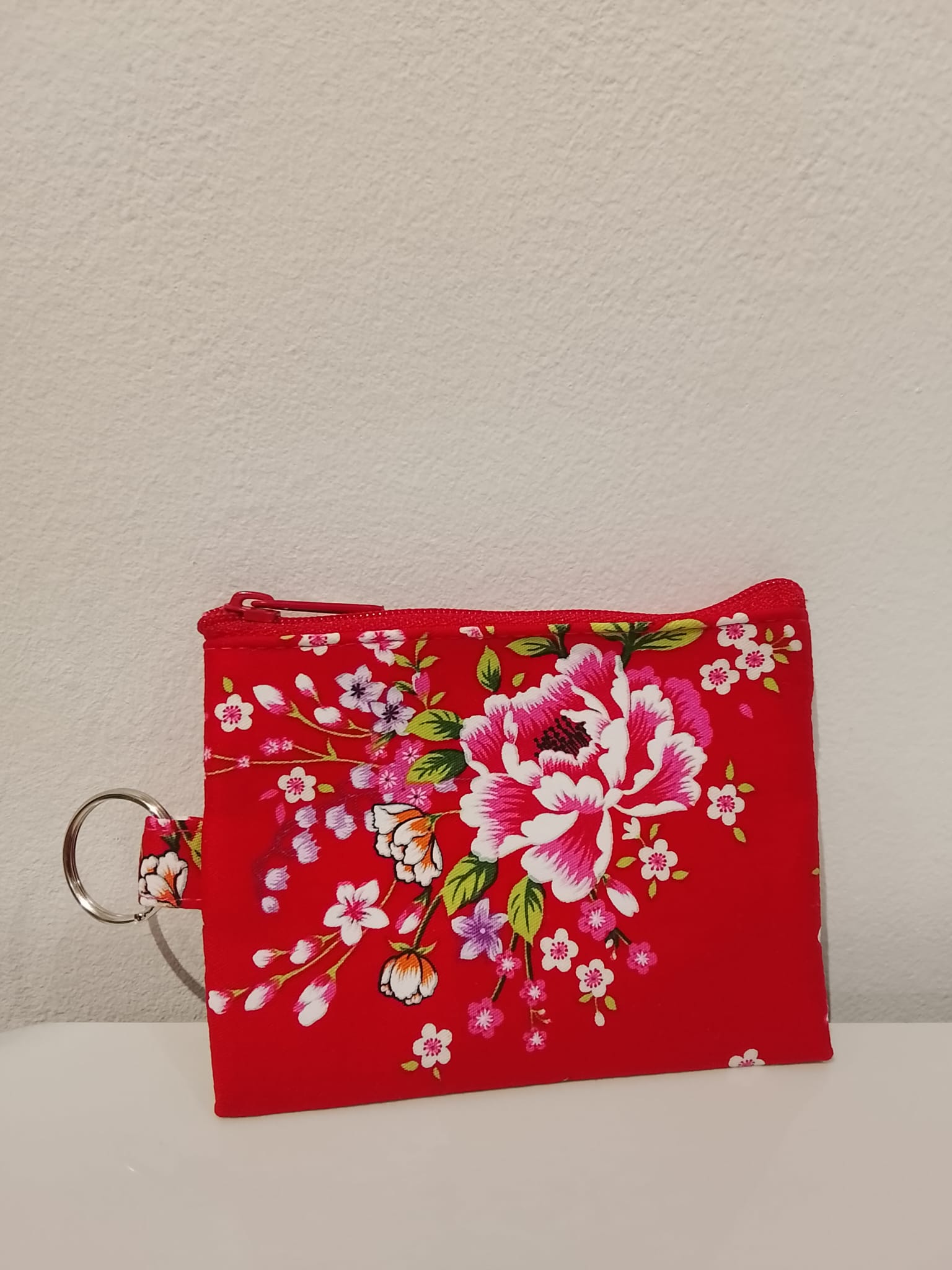 A modern small coin purse from Taiwan (red)