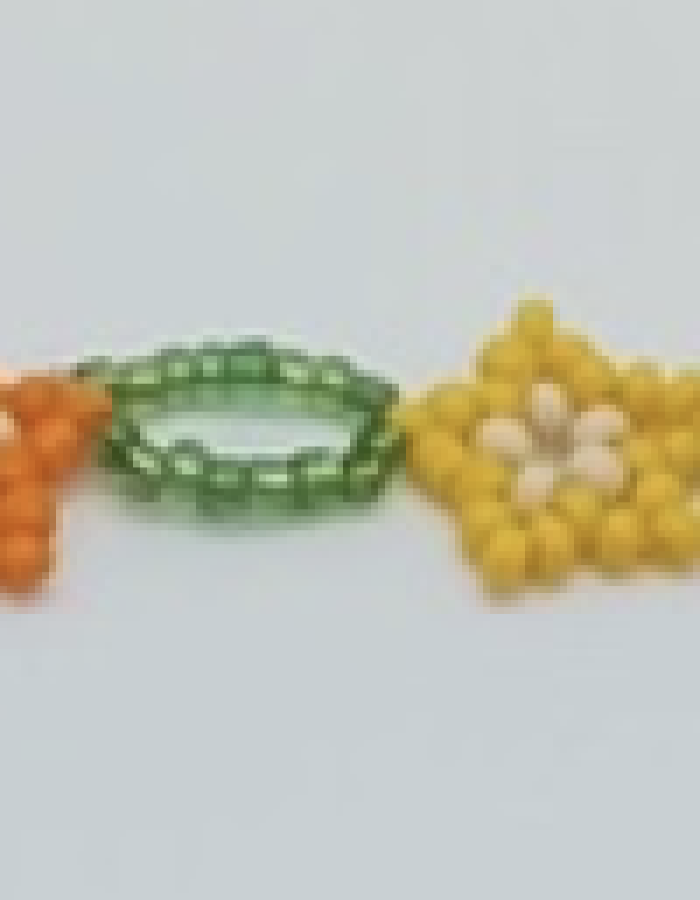 Stars-and-circles beaded bracelet for a playful time