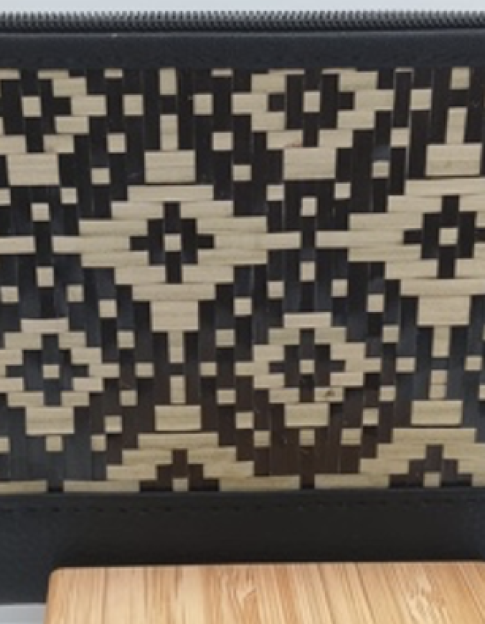 Halo flower wallet by Dusun Sook