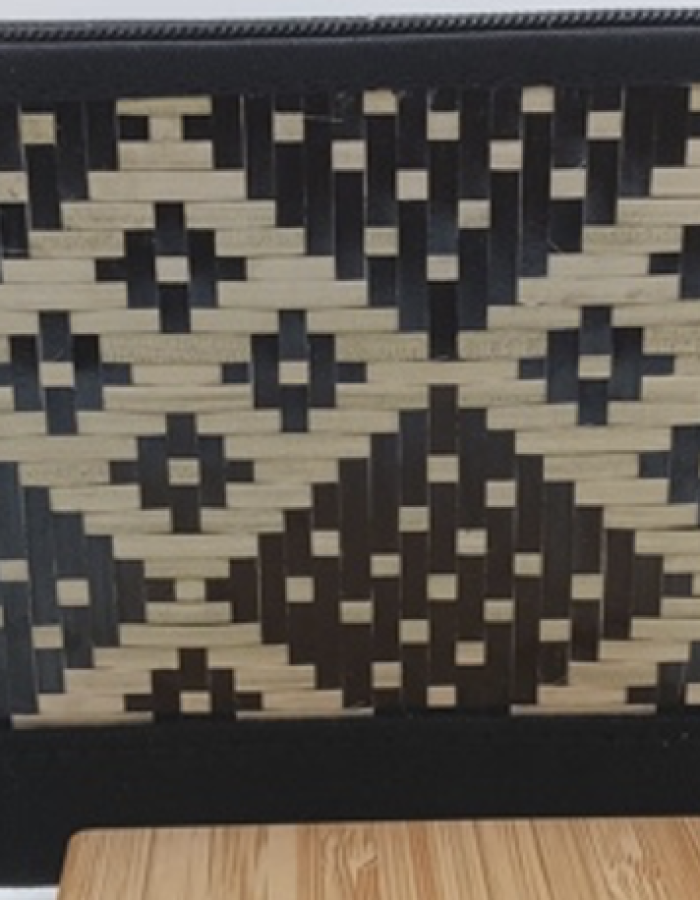 The geometric diamond wallet by Dusun Sook