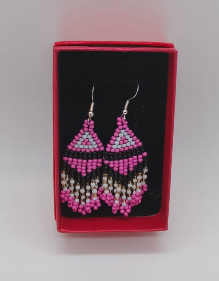 Handmade beaded earrings by the Lundayeh community (Pink)