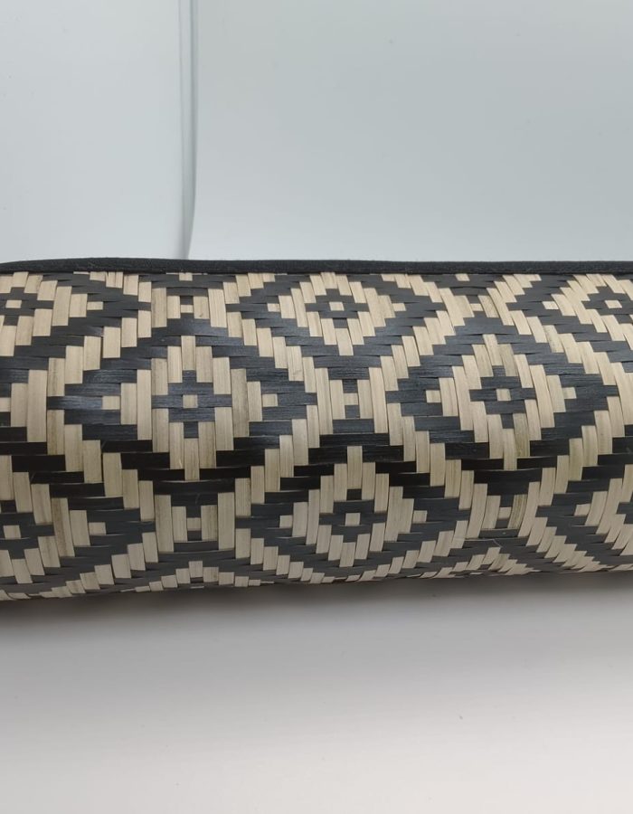 Pencil case (the flower inside the square)